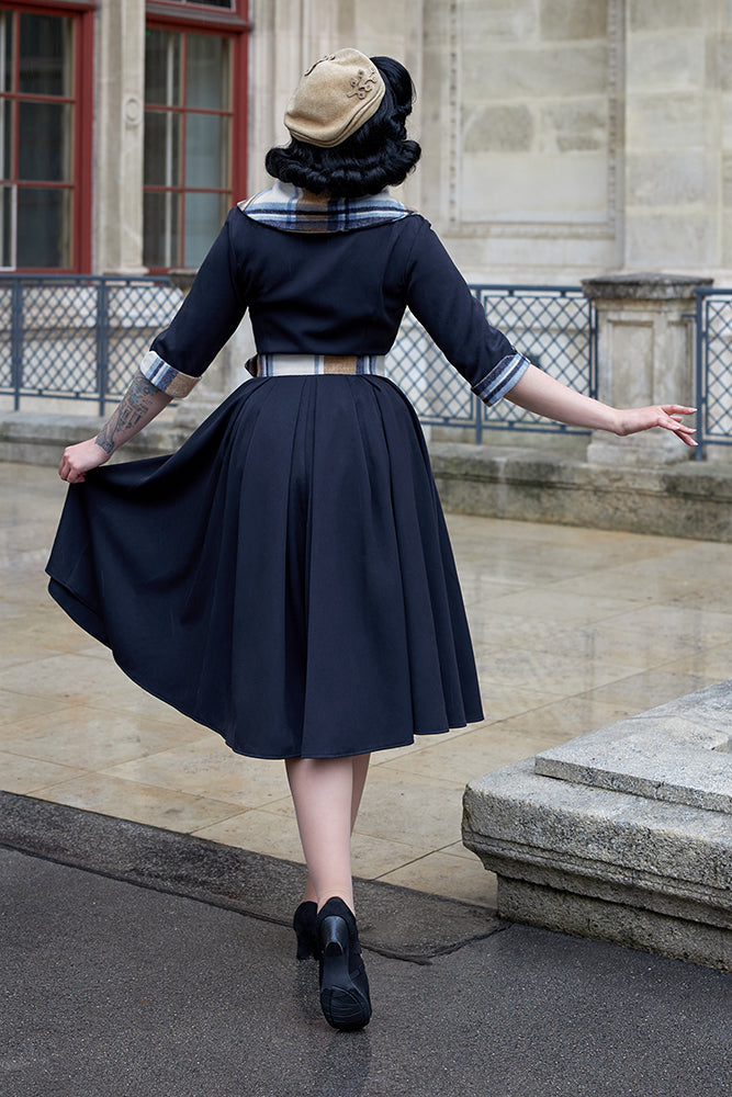 Griselda-Lee Dress in navy-cream tartan