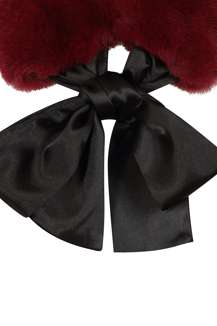 Banned Accessories – Natasha Webpelz Schal in burgundy