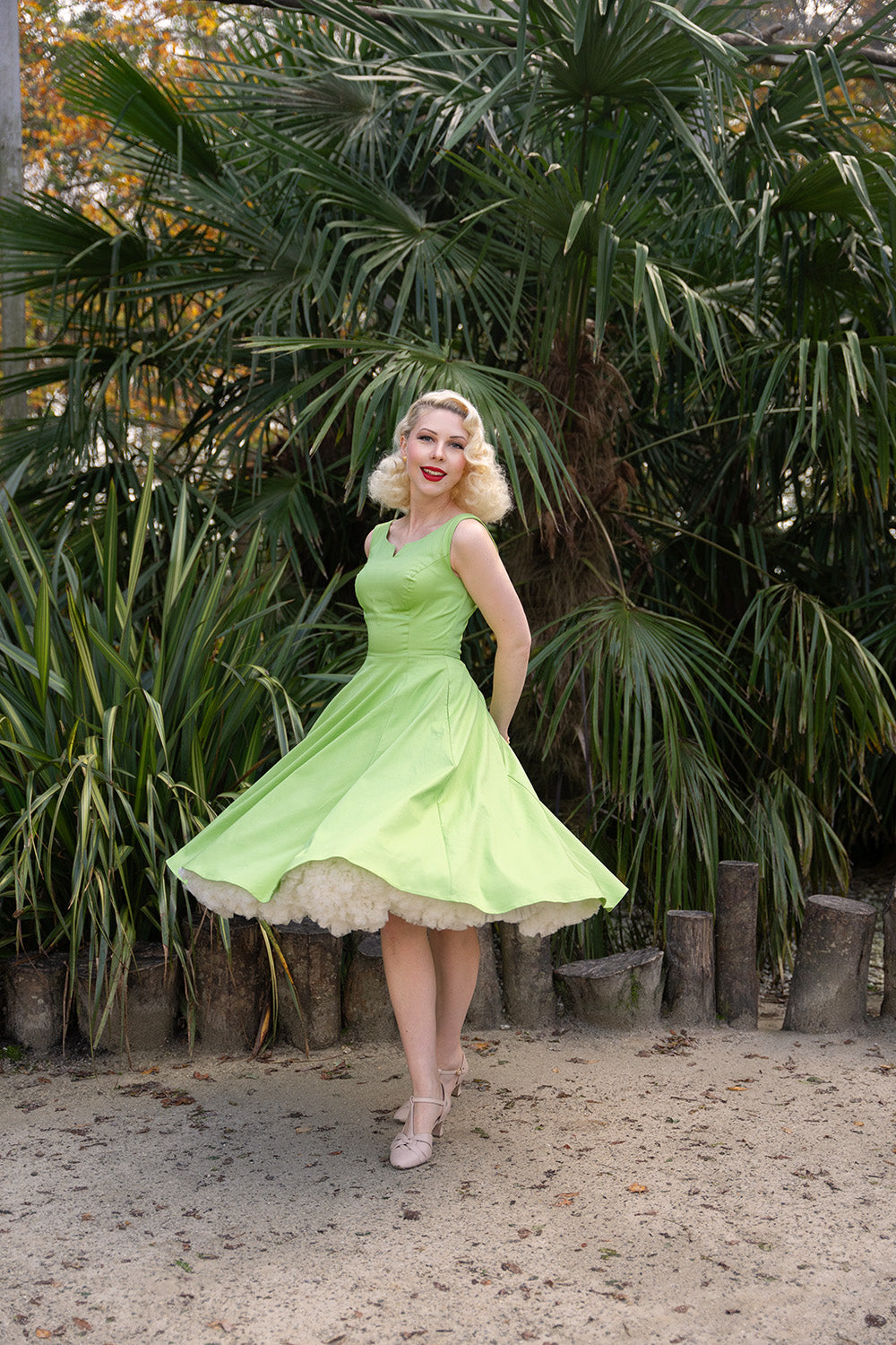 Hearts & Roses - Greta Green Swing Dress