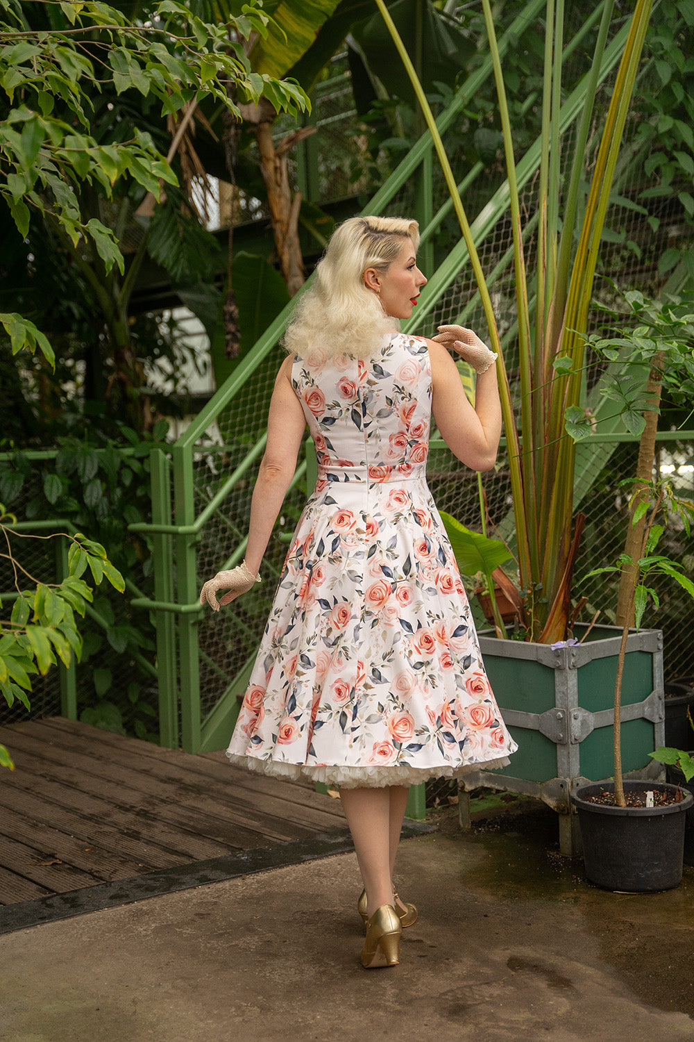 Hearts & Roses - Vestido de Swing Floral Aurora