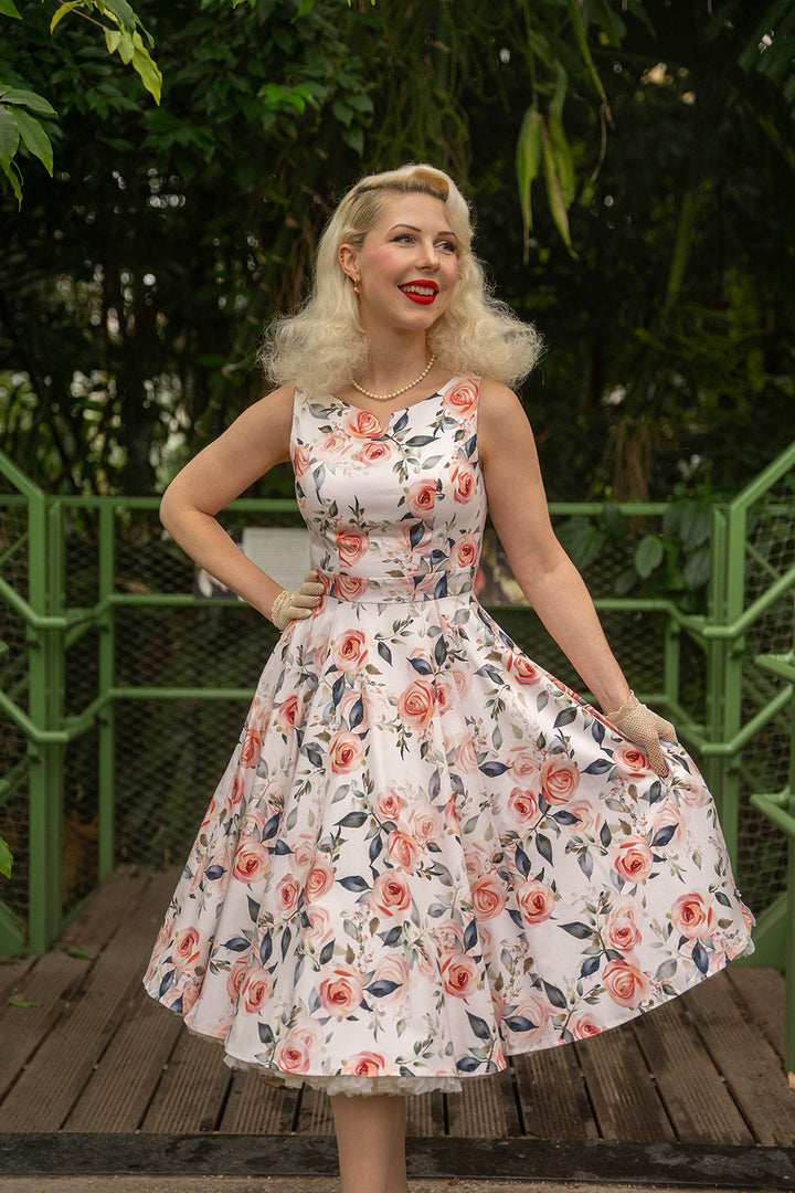 Hearts & Roses - Vestido de Swing Floral Aurora