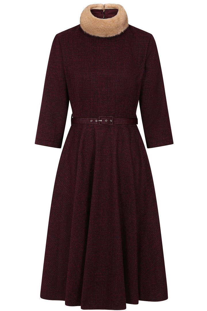 Banned Retro - Lorna Fur Collar Swing Dress in burgundy