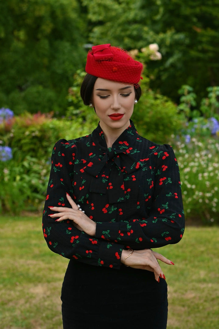 Hearts & Roses – Lena Cherry Bluse