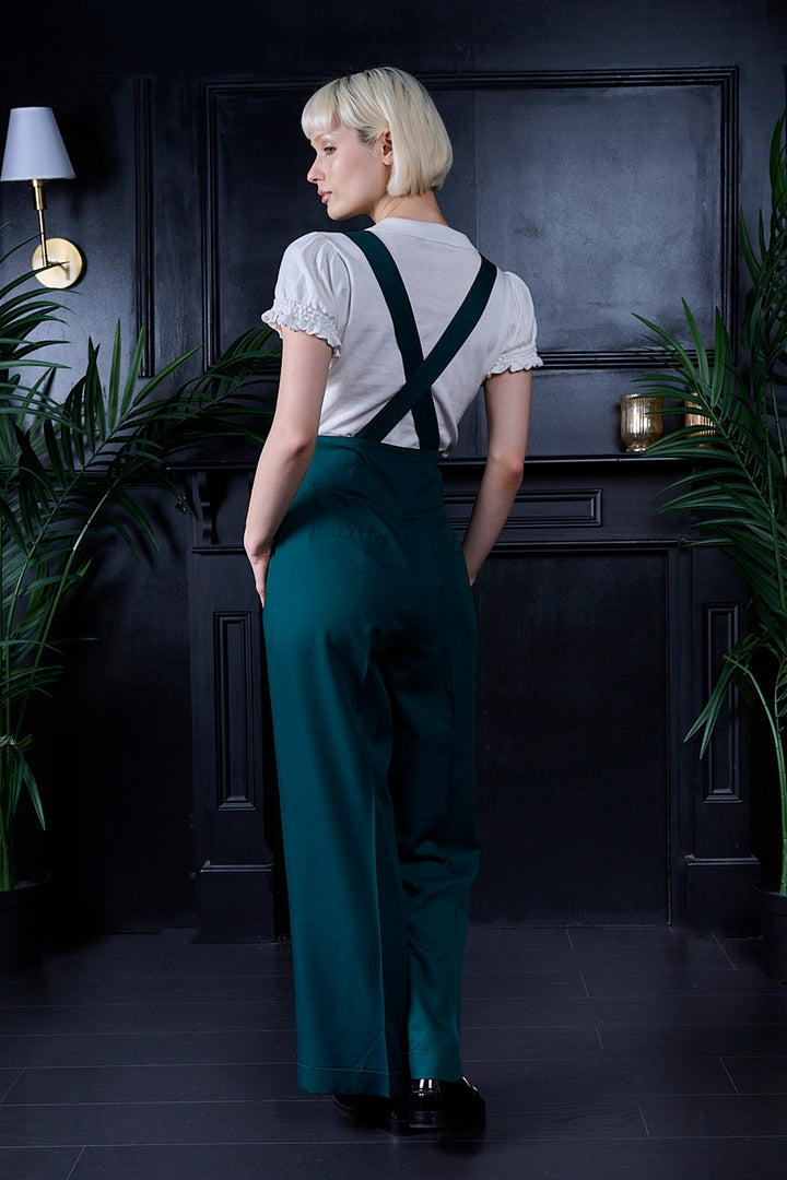Banned Retro - Pantalon Bouton Aventures à Venir en rouge