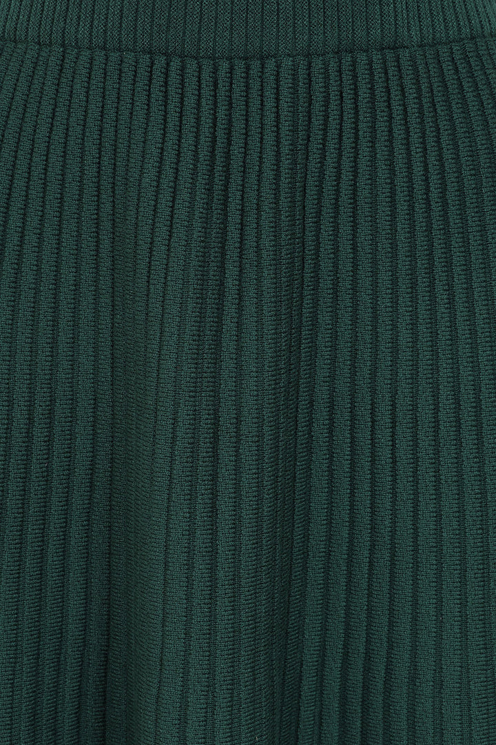 Banned Retro - Poppy Knit Skirt in Forest Green