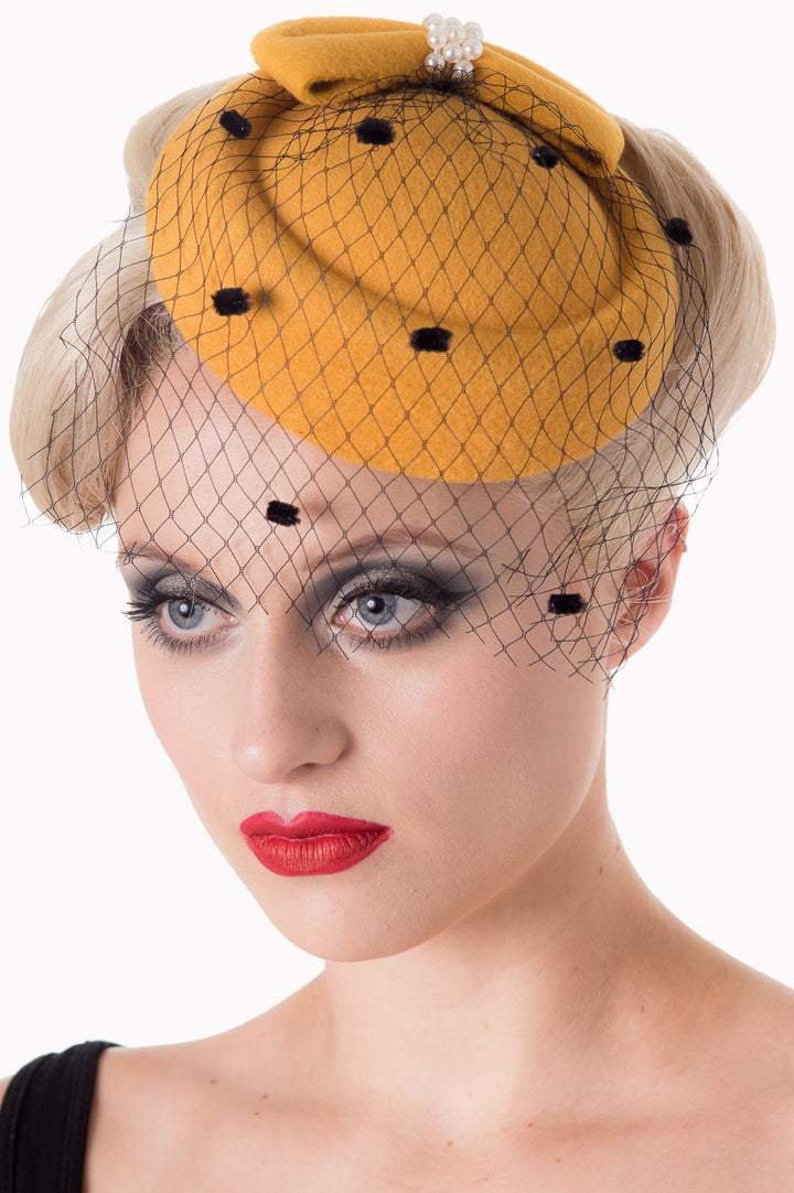 Banned Retro - Judy Hat in mustard yellow