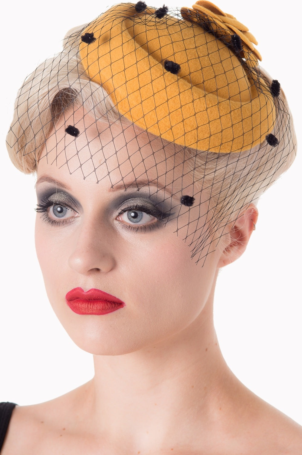 Banned Retro - Marilyn Fascinator in mustard yellow