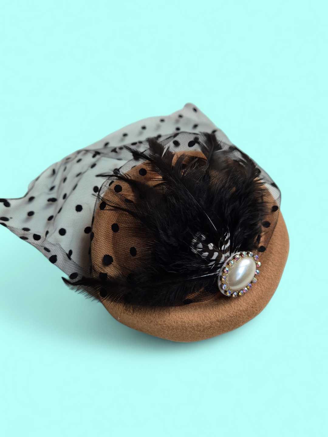 Banned Retro - All a Dream Fascinator in beige