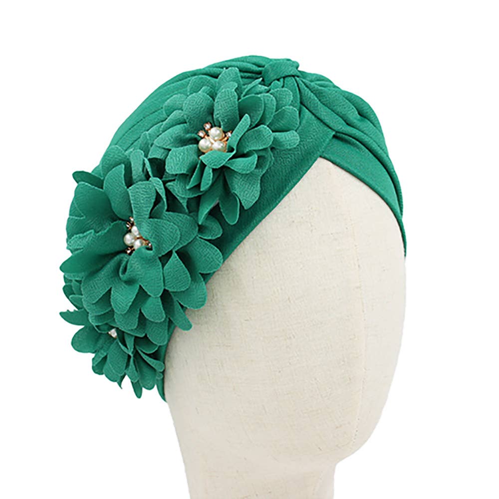 Grüner Turban mit Blüten